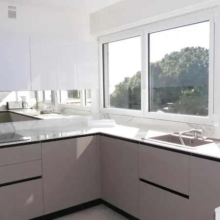 Appartement 3 Pièces Avec Terrasse, Clim, Wifi, Garage En Centre-ville à - Fr-1-780-57 Sainte-Maxime