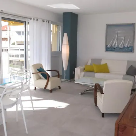 3 Pièces Avec Terrasse, Clim, Wifi, Garage En Centre-ville à - Fr-1-780-57